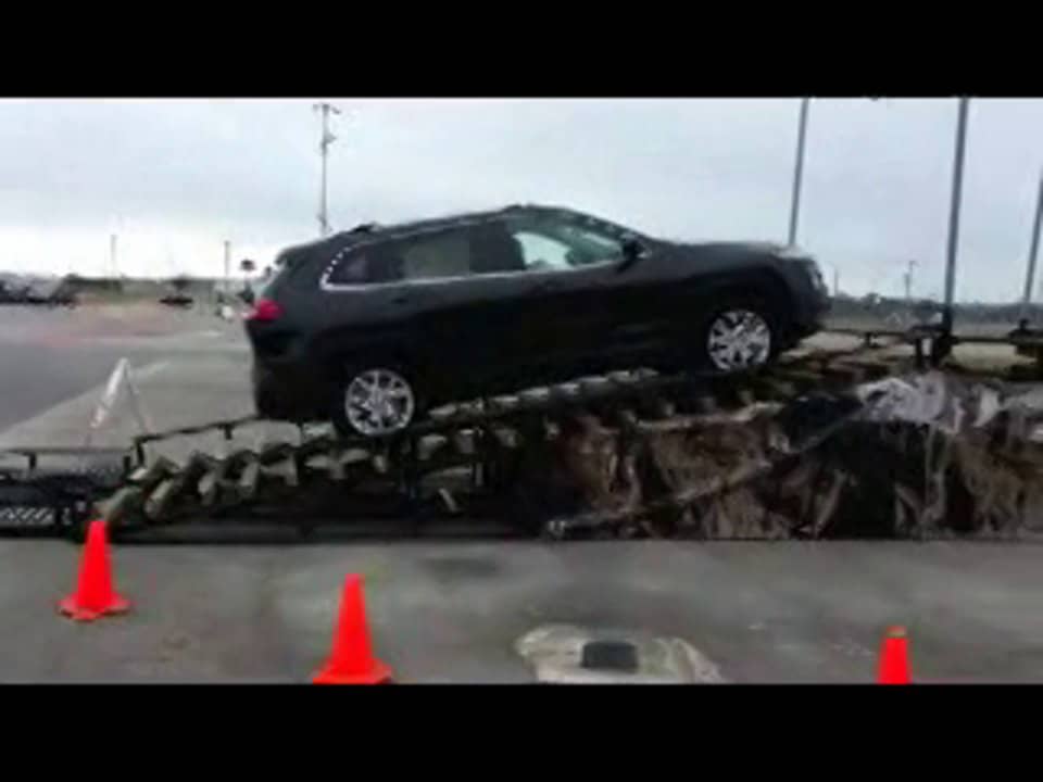 Jeep Cherokee Dealer Ft Myers, FL area Jeep Cherokee Dealership Ft Myers, FL on Vimeo