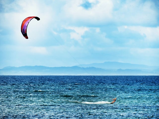 Balesin kiteboarding