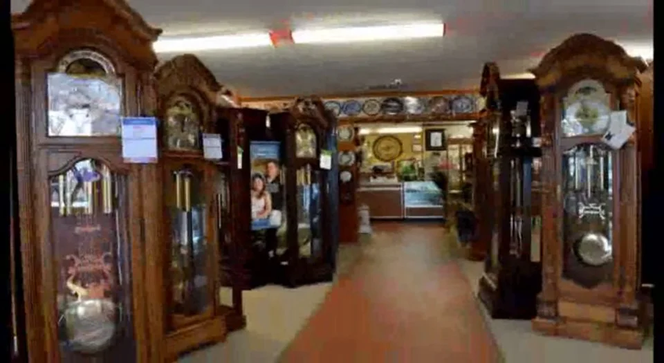 Tick Tock Shop offers best selection of clocks and watches in Colorado