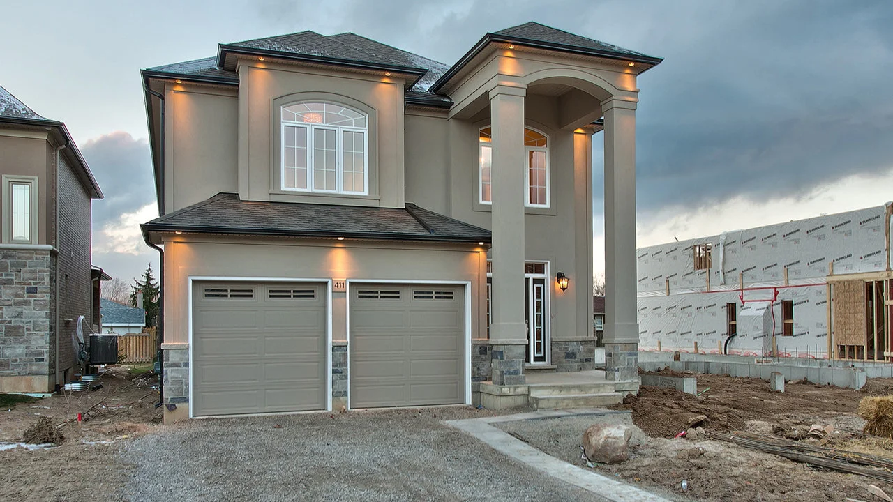 411 Montreal Circle, Stoney Creek on Vimeo