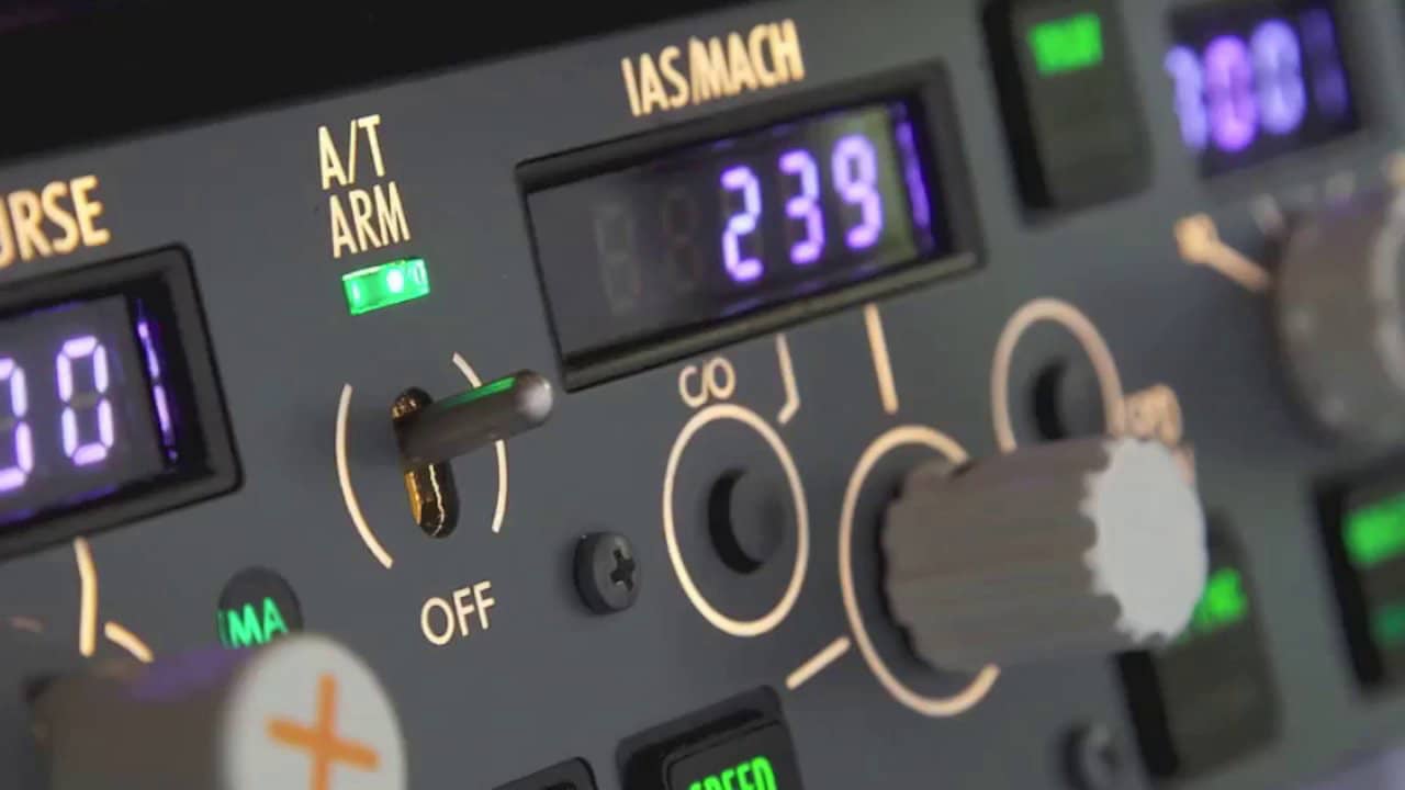 B737 Throttle Quadrant Auto Throttle A/T Thrust Lever Movement on Vimeo