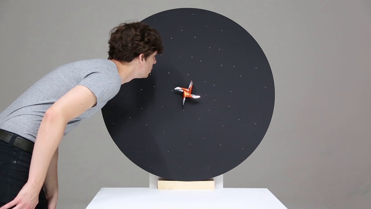 Screenshot of Blow - light installation