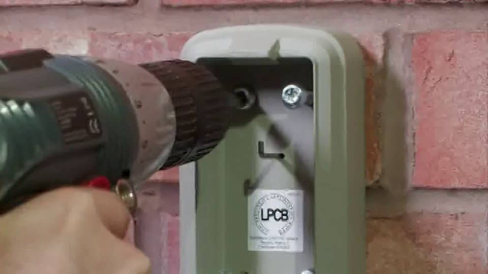 How to install a Supra C500 Police approved key safe on Vimeo