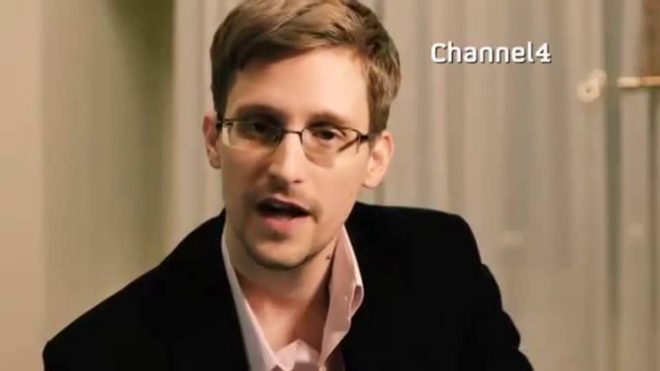 a-christmas-message-from-edward-snowden-on-vimeo