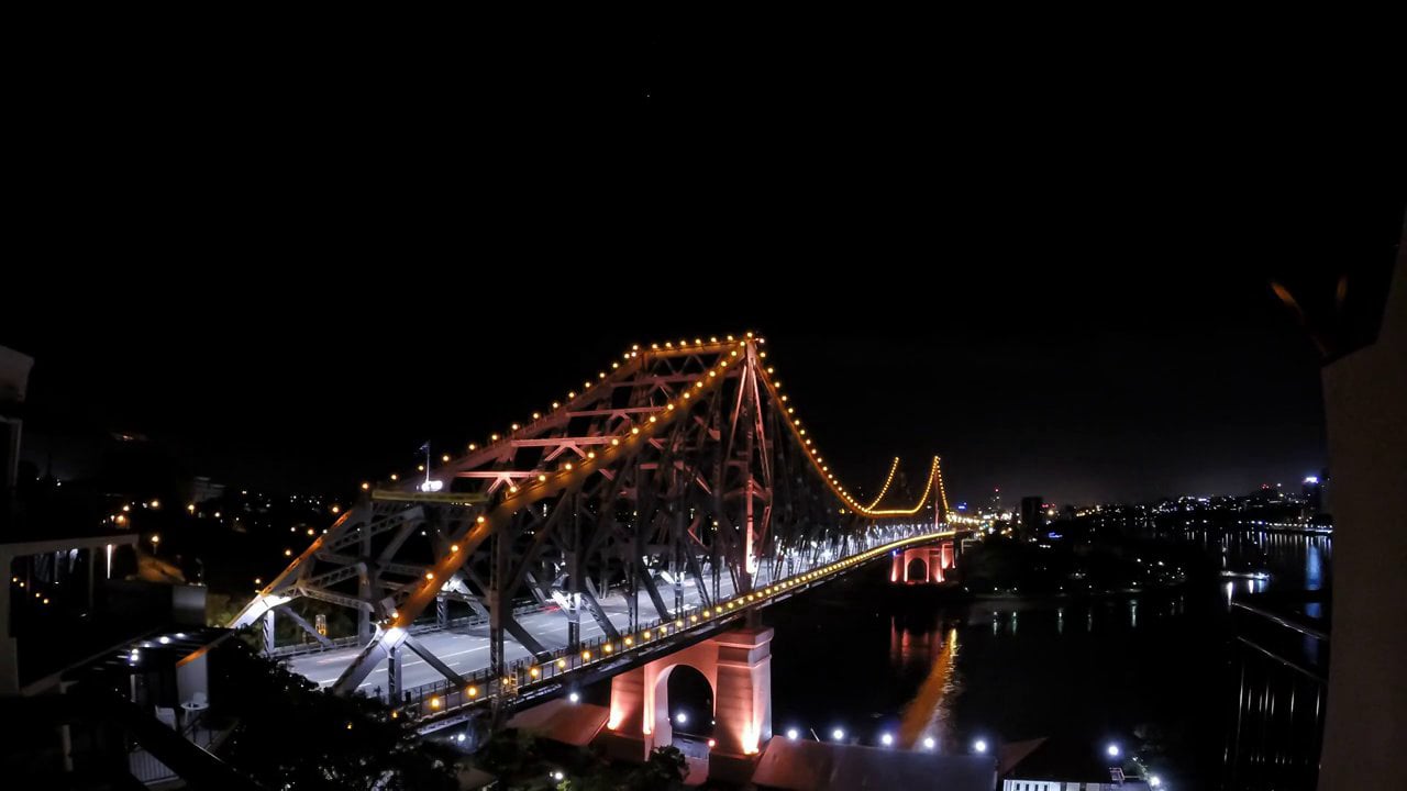 Brisbane Story Bridge - First Sunrise for 2014 HD Timelapse