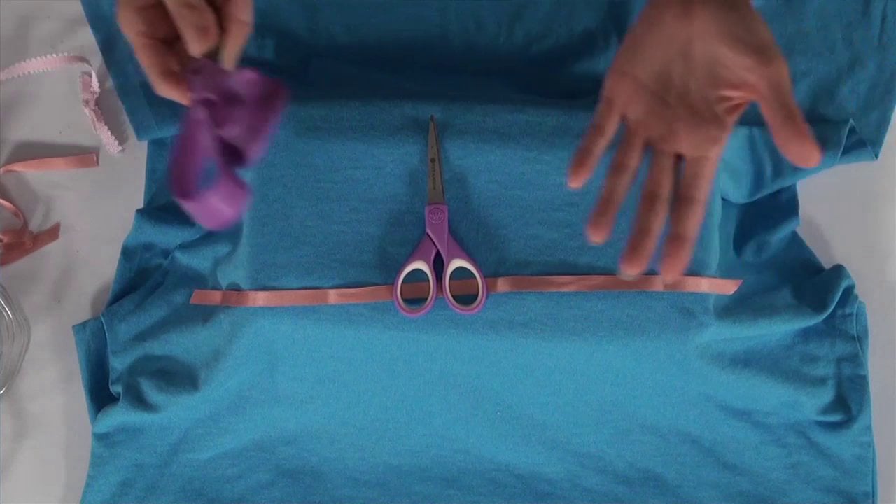 Scissor Trick For Bows on Vimeo