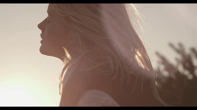 BERSHKA — STAR MOVING OVER WHEELS