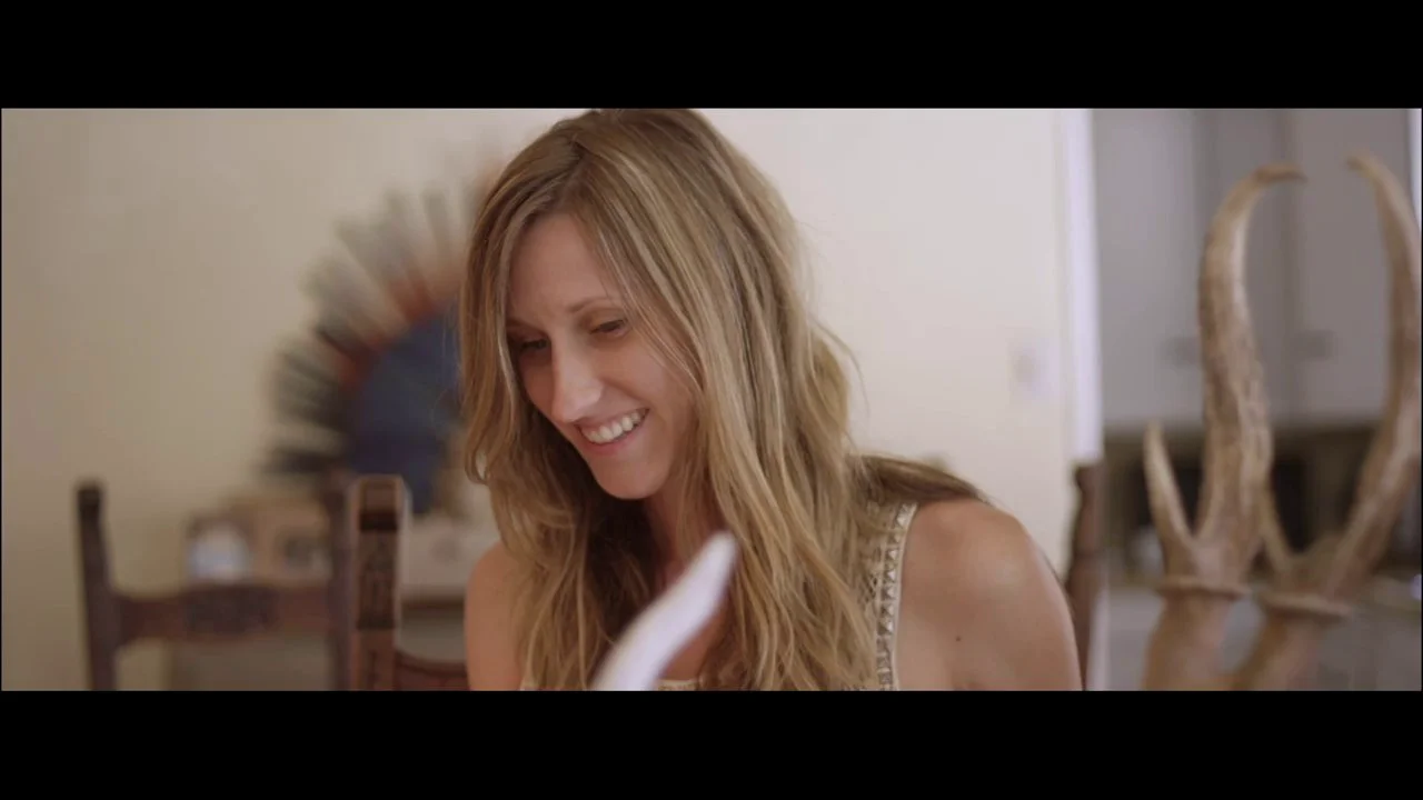 Brie Listens to Her Favorite Song, image size:1280x720