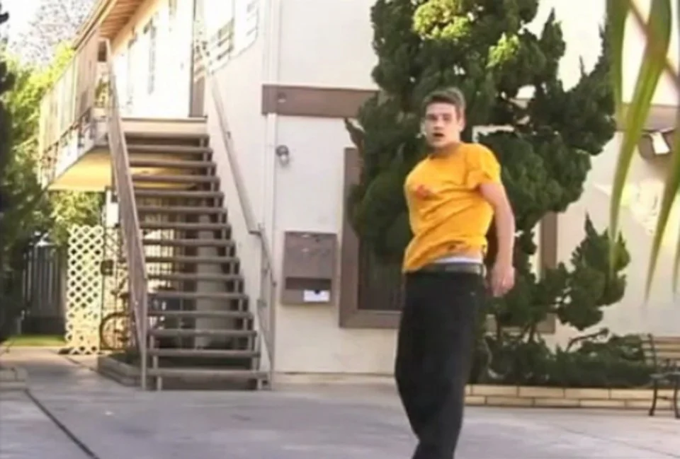 The Yellow T-shirt History – Dime