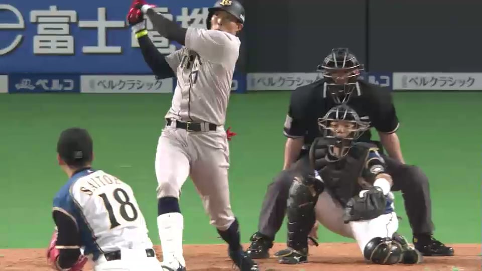 完璧!! バファローズ・糸井が ファイターズ・斎藤佑から特大ソロホームランを放ち、貴重な追加点!! 2014/3/29 F-Bs