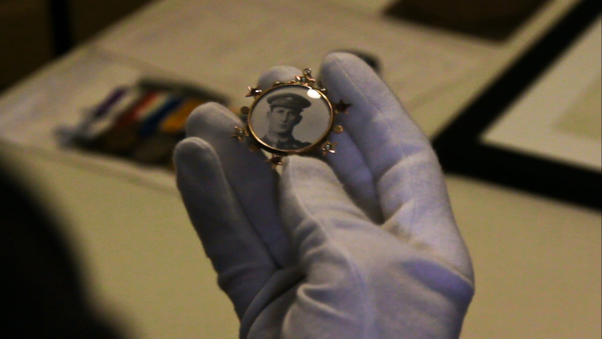 Pendant evokes the emotional cost of war