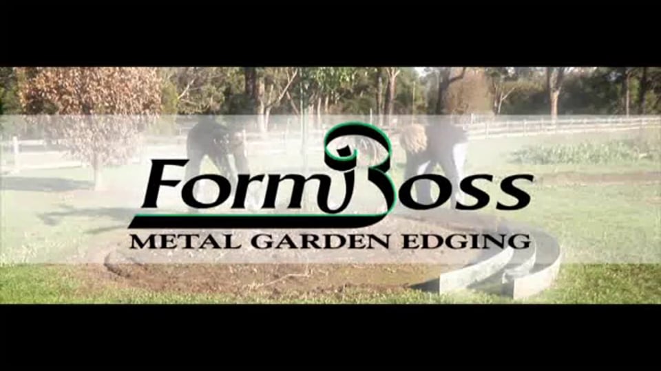 FormBoss Metal Garden Edging Installation