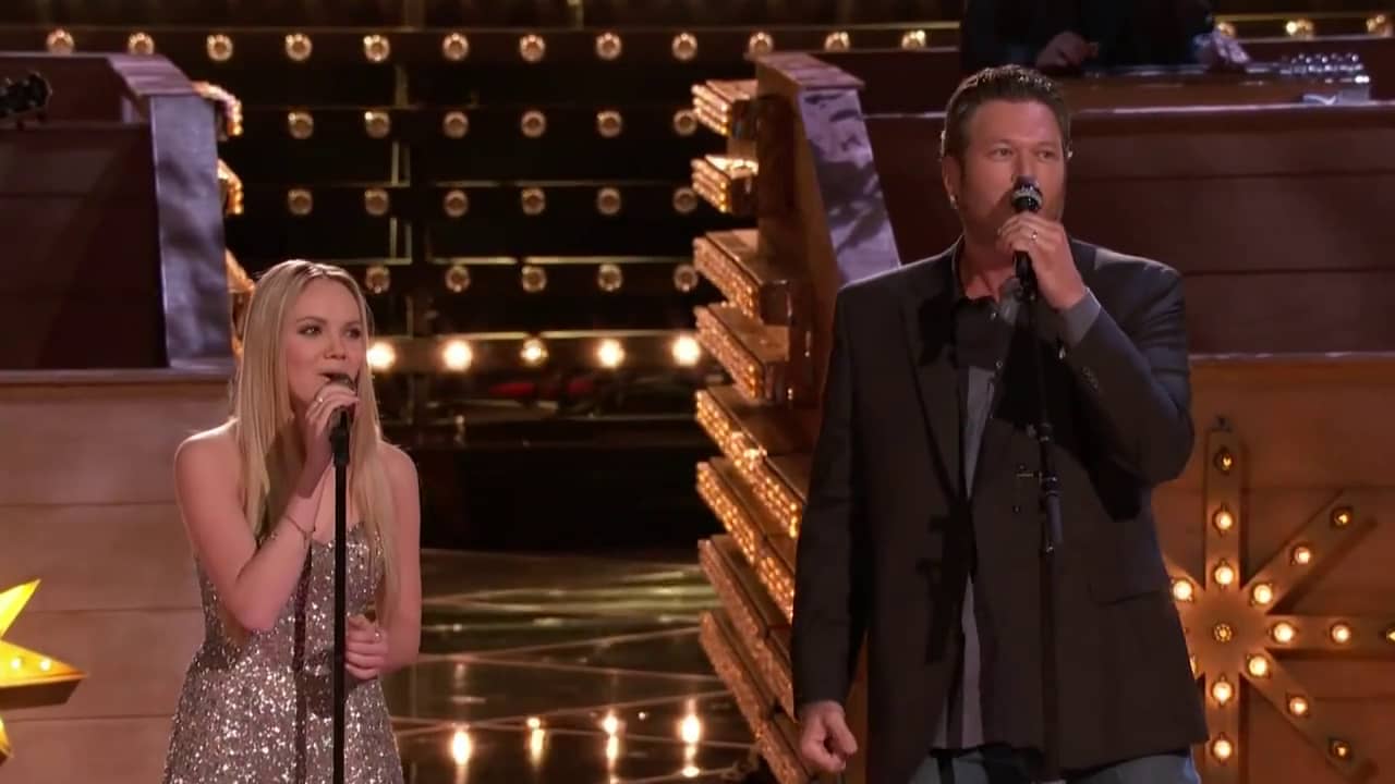 Danielle Bradbery Blake Shelton And Jay Leach Timber Im Falling In Love The Voice 