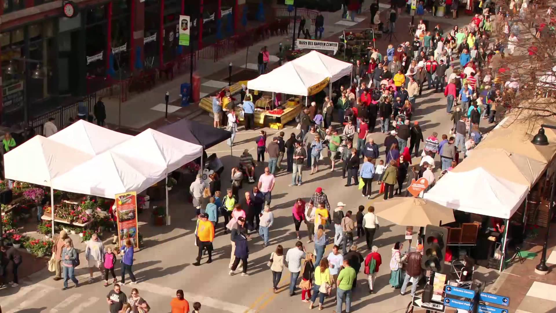 Downtown Farmers' Market time lapse in Des Moines, Iowa on Vimeo