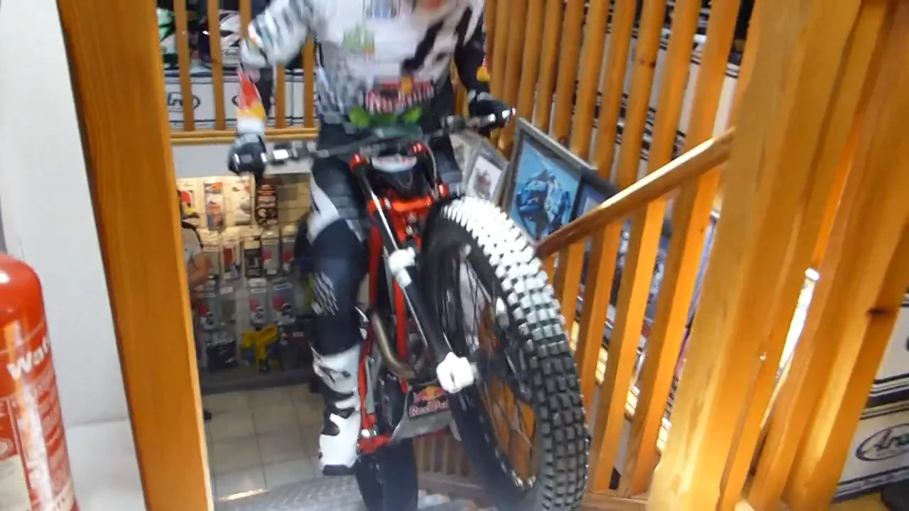 Dougie Lampkin tours the Bike Stop store the hard way
