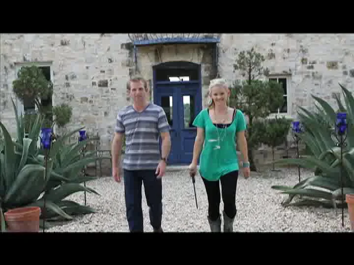 Keith & April's Wedding Invitation on Vimeo