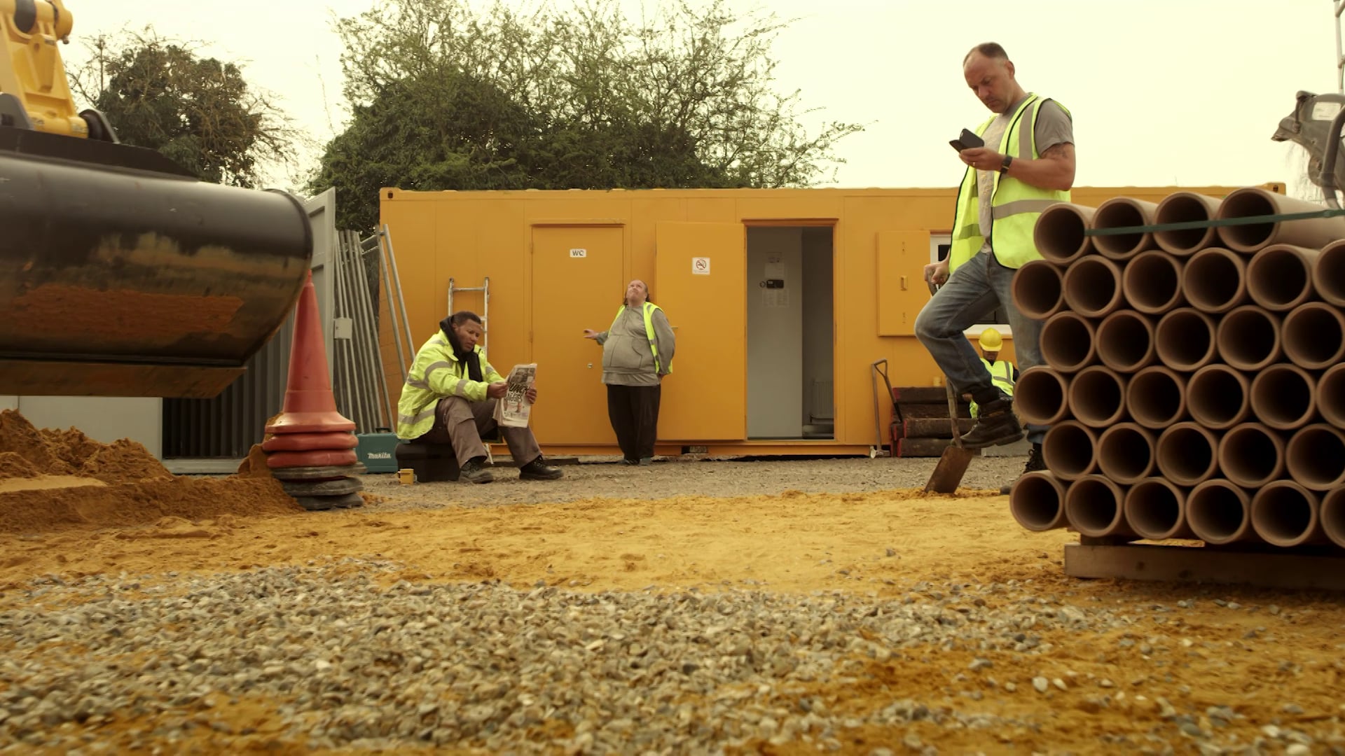 Henden - Dumpers for Goalposts