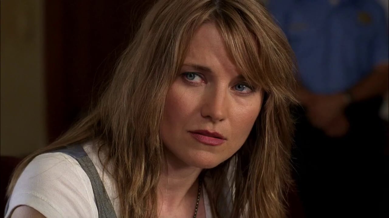 Vampire Bats - Lucy Lawless in how to kill bats- scene