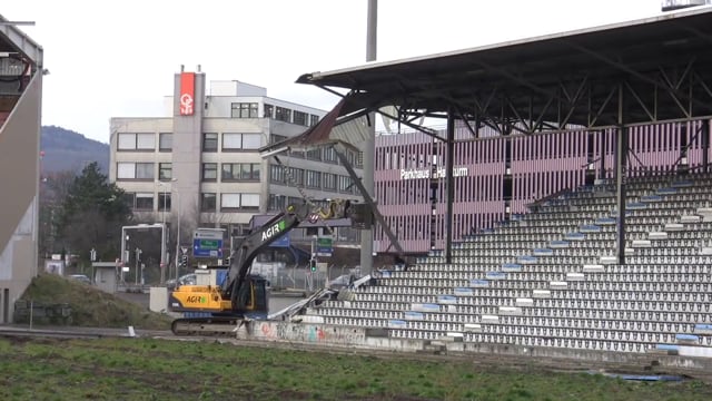 Vorschaubild: Im Hardturm sind die Bagger am Werk