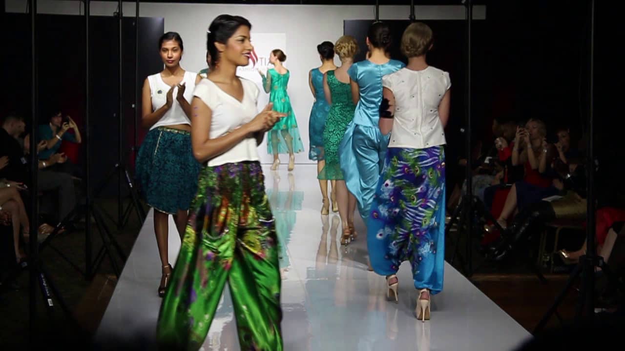 KalaXpress - CFW2014 Collection - Sumita Bhojwani on Vimeo