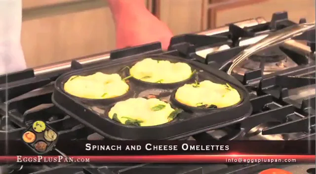 Backsplash Griddle by Nordic Ware on Vimeo