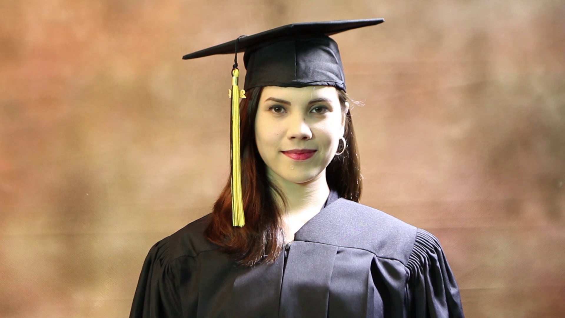 how-to-wear-your-bachelor-s-cap-and-gown-in-simple-steps-on-vimeo