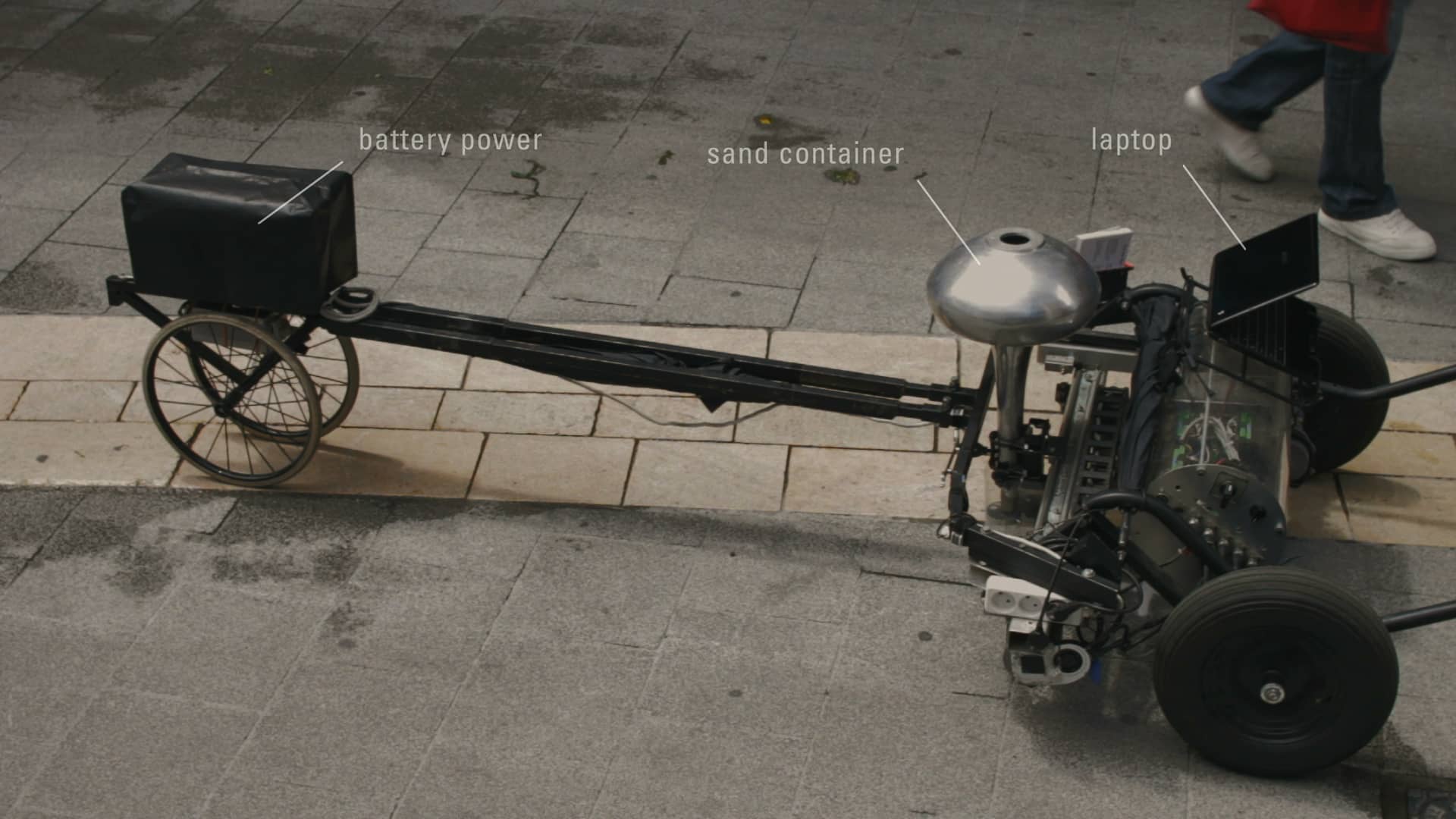 Sand writer Skryf on Vimeo