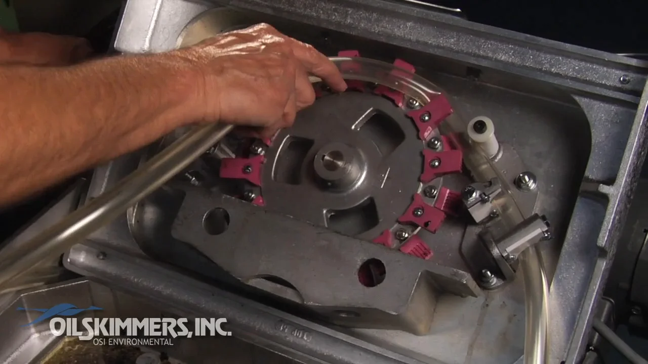 OmieBox - How to Install the Thermos Lid Gasket on Vimeo