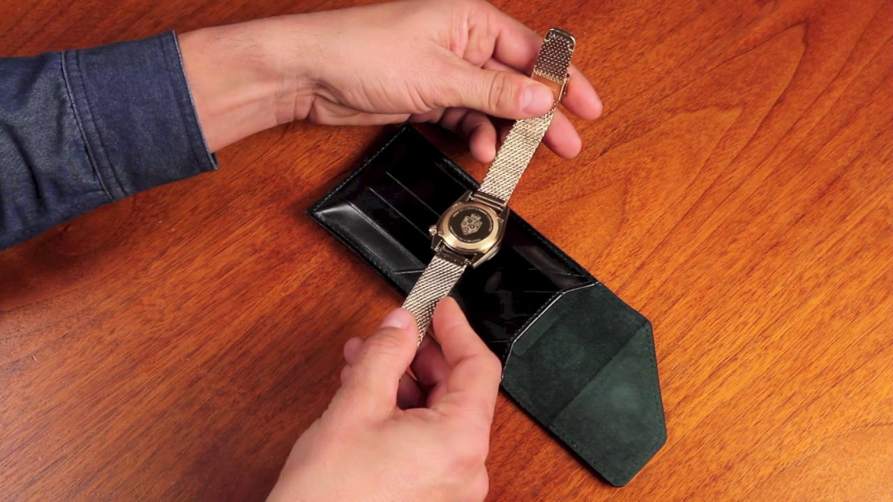 AM59 Bracken Mesh Electric Men on Vimeo