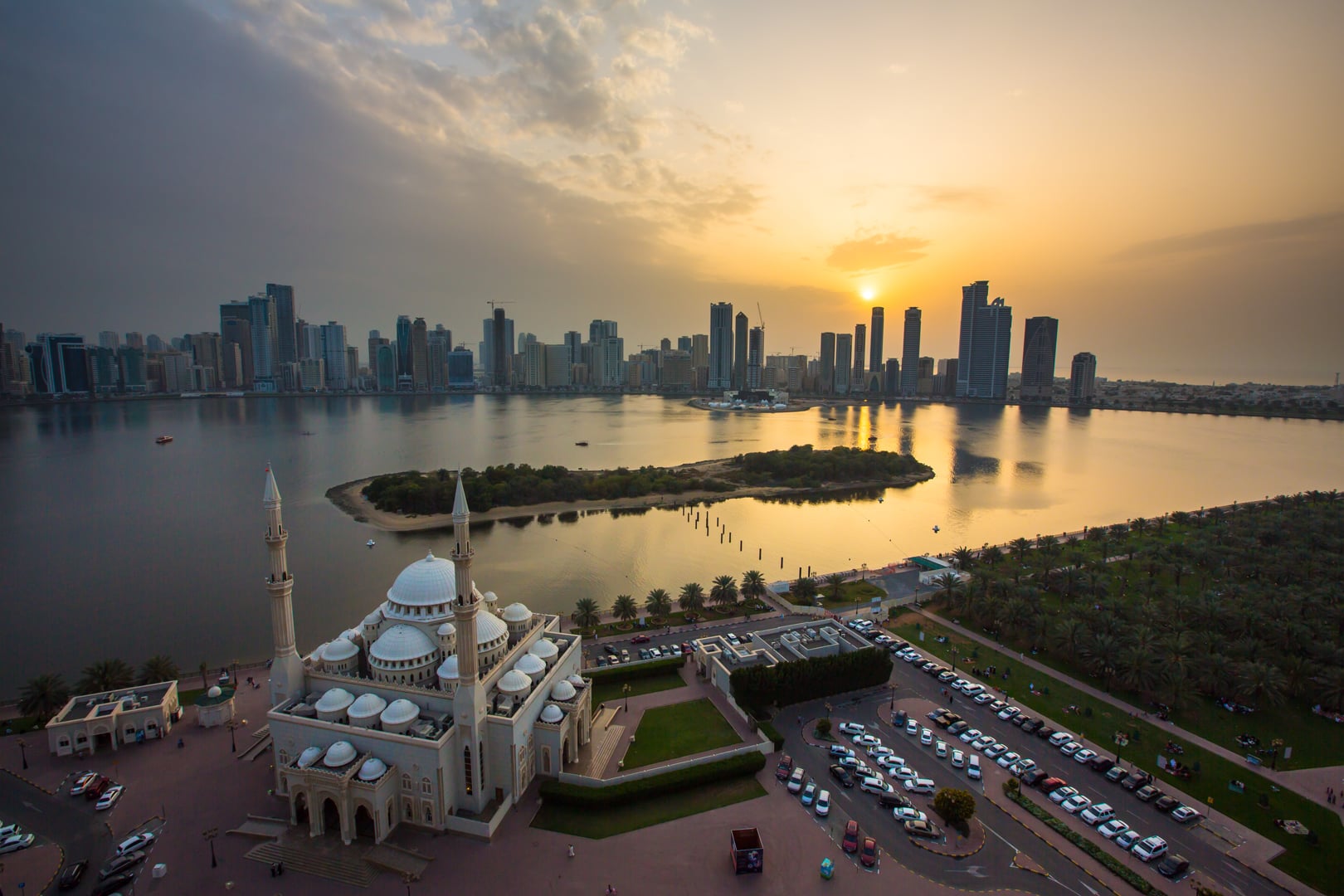 оаэ sharjah