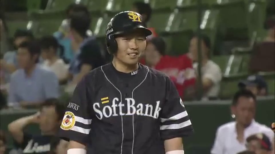 【8回表】ホークス・中村、ピッチャー強襲ヒット!! この日2本目のタイムリーで追加点!!  2014/8/5 L-H