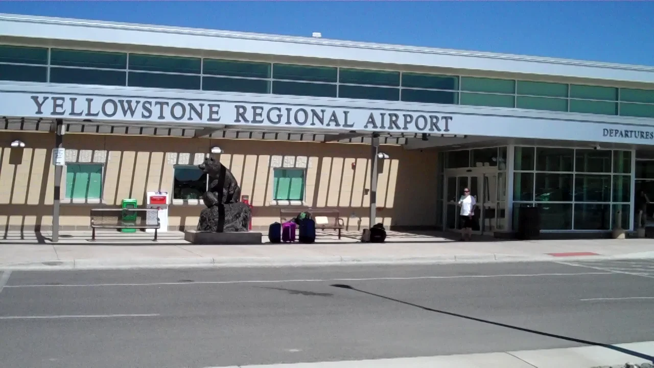 Cody airport on Vimeo