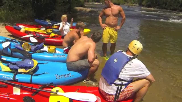 Kayaking with the Guineys on Vimeo