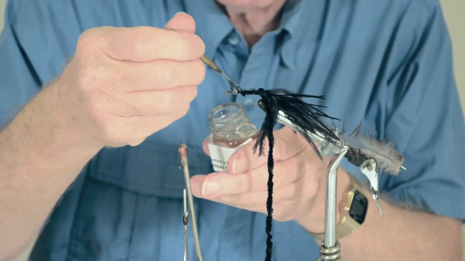 Fly Tying Tip: Tying the Murray's Hellgrammite Bass Fly - Murray's Fly Shop  on Vimeo