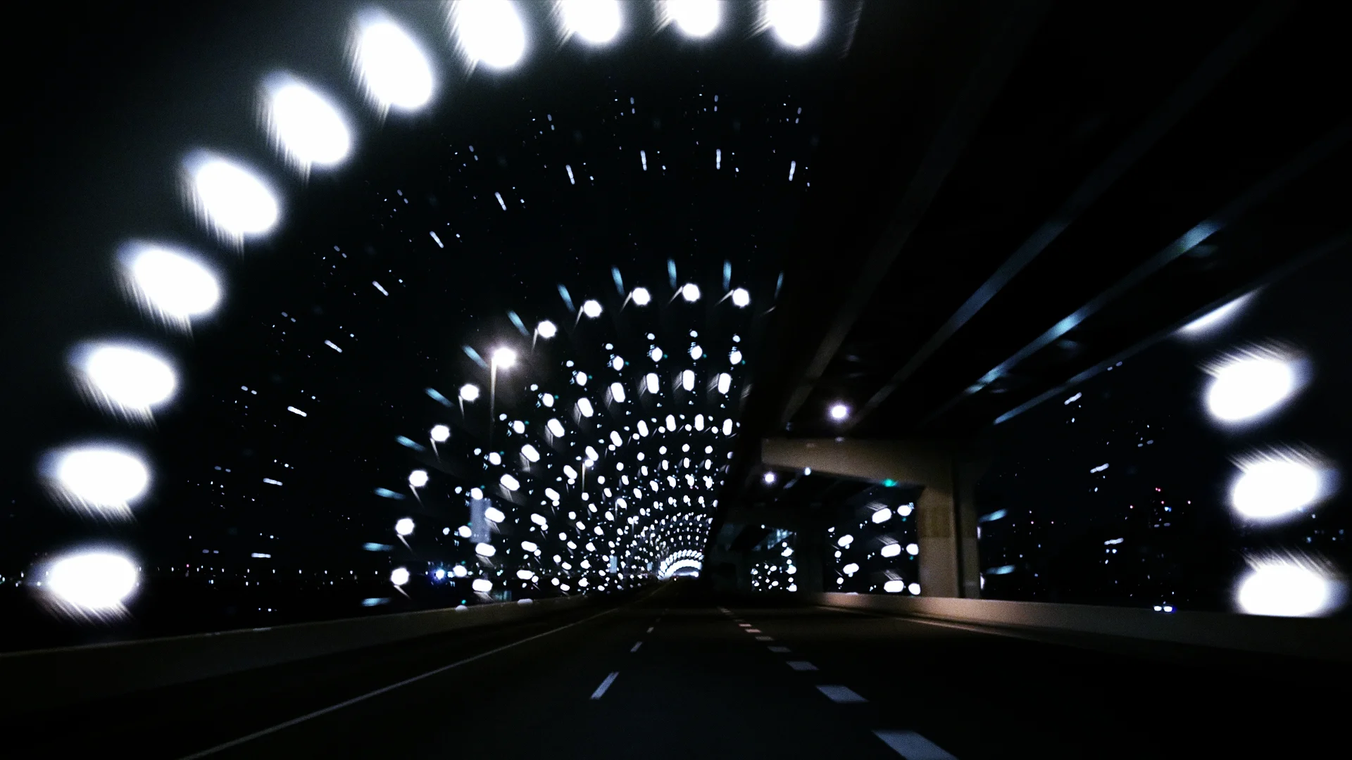 Tokyo roads transform into dazzling tunnels of light | The Kid