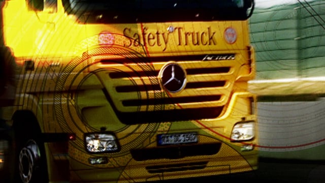 DAIMLER AG MERCEDES-BENZ: "EVZ-Trailer" 2