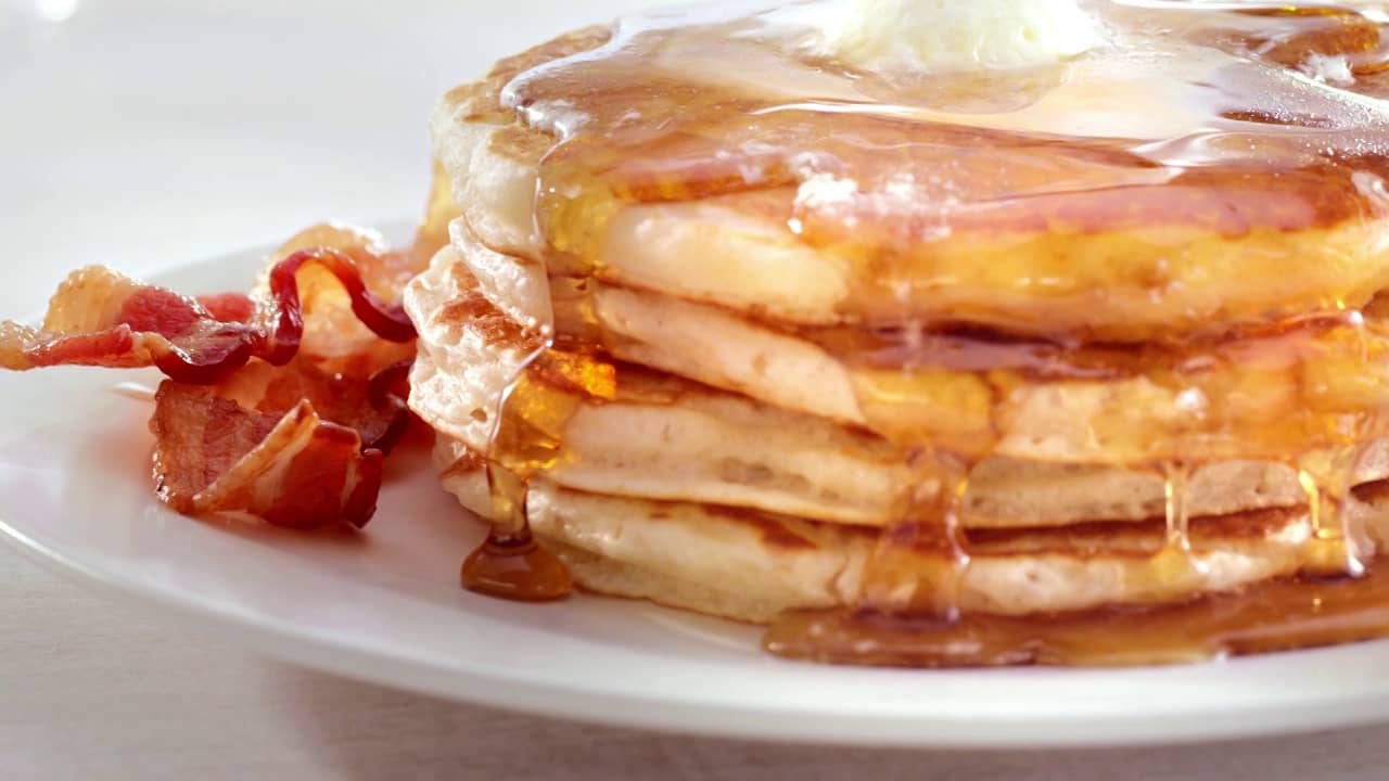 Corner Bakery Pancakes on Vimeo
