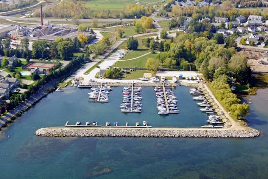 Cranberry Yacht Club Collingwood Waterfront Real Estate on Vimeo