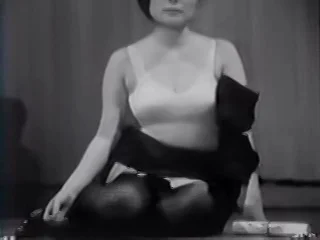 Yoko Ono ~  Cut Piece