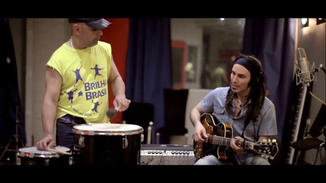 Samba Hellas by Locomondo |featuring the Greek Homeless National Team & street paper "Shedia"