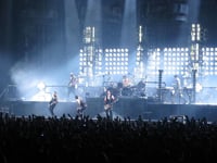 Video: Rammstein - Du Hast (Live, Globen, Stockholm 2010)