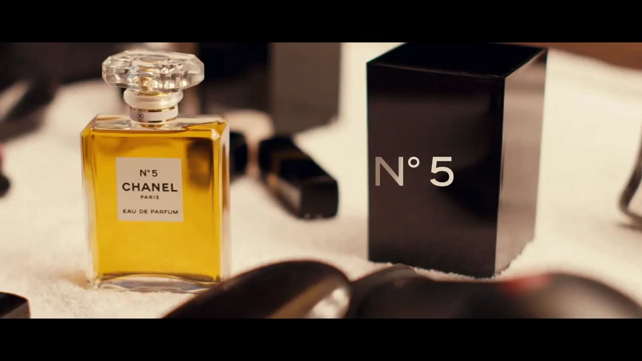 CHANEL N°5 Set: The Fragrance on Vimeo