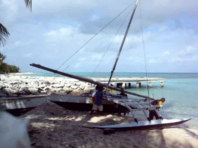 Raanke (Coconut Grater) – Canoes of the Marshall Islands – Waan Aelõñ in  Majel