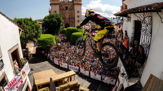 Mick Hannah race run - Urban Downhill Taxco 2014