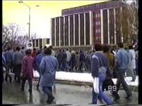 VIDEO: Generálny štrajk v roku 1989 prilákal do ulíc nášho mesta 35-tisíc ľudí