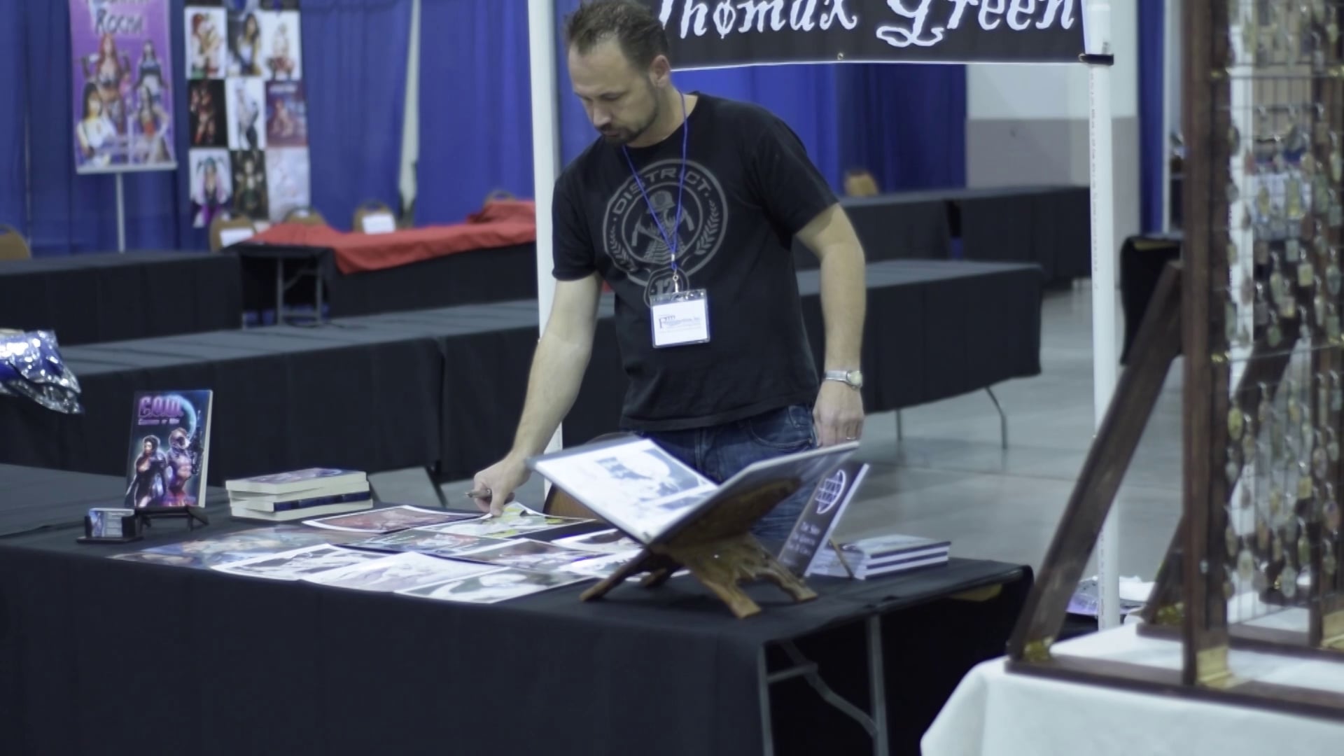 Candy Ramirez at Tucson Comic Con 2014 - Teaser on Vimeo