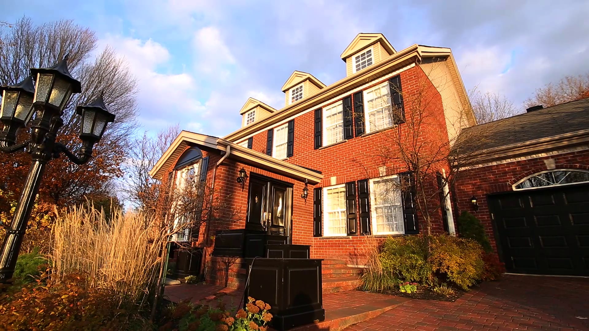 136 Boul. Salaberry S., Châteauguay, Québec J6K3M9 on Vimeo