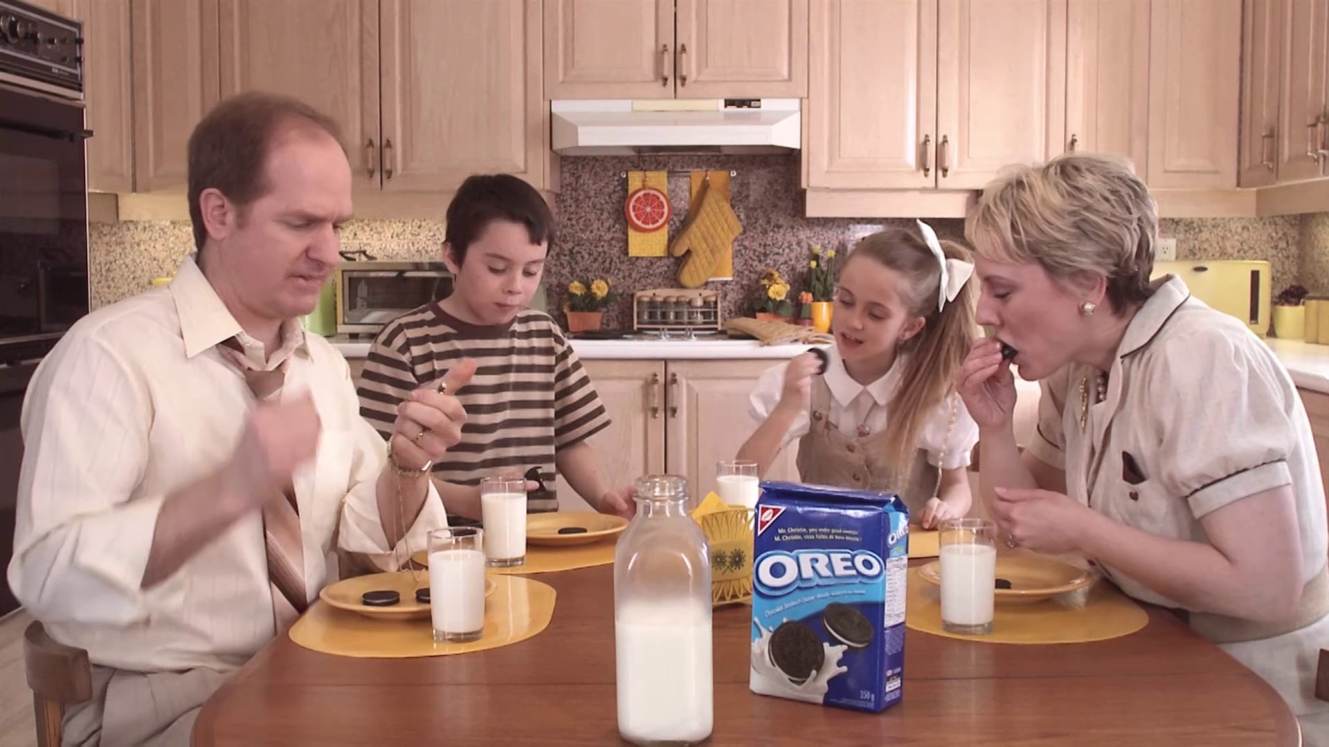 Oreo Lick Race