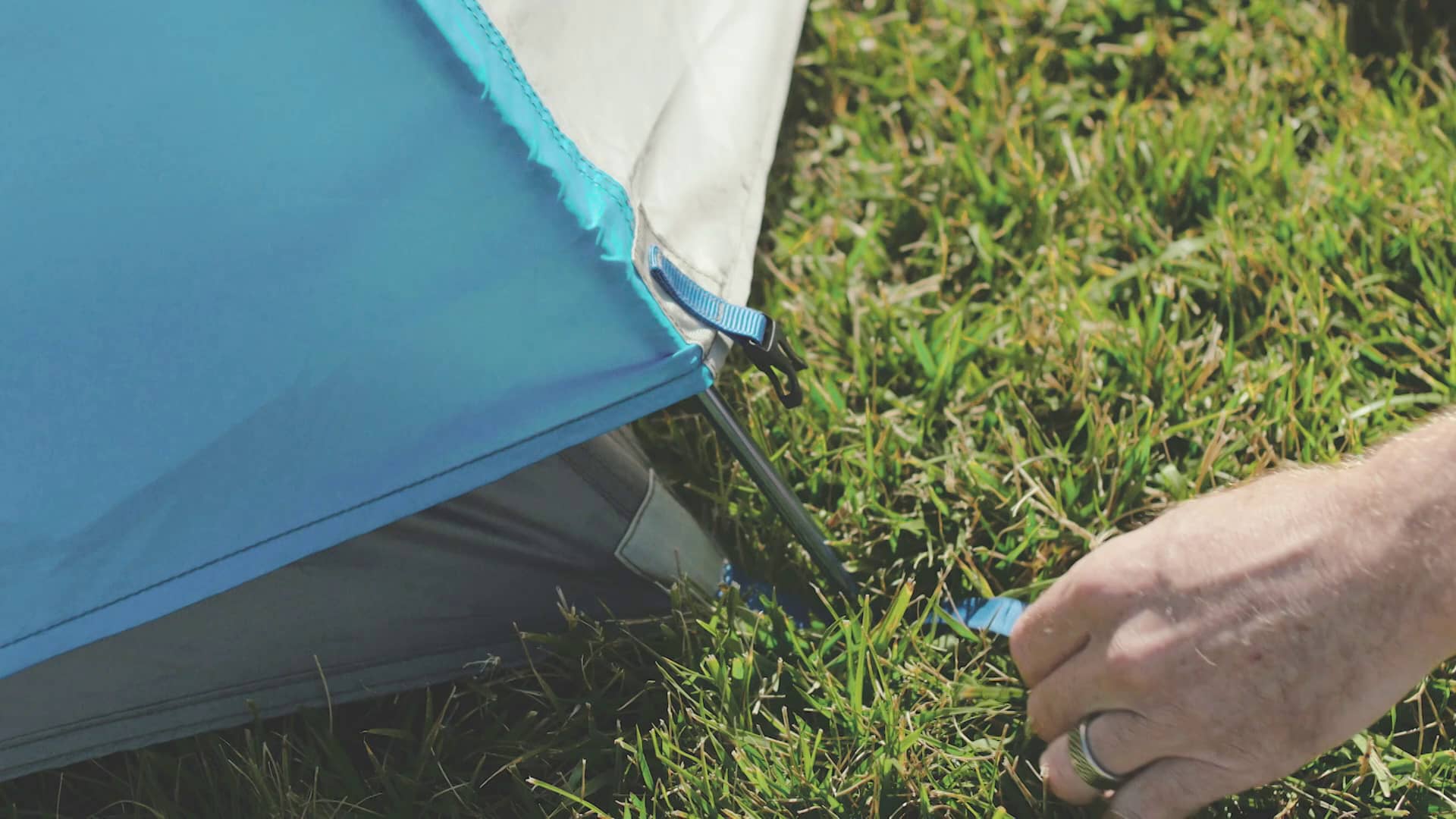 Mountain Hardwear Shifter 2 tent on Vimeo