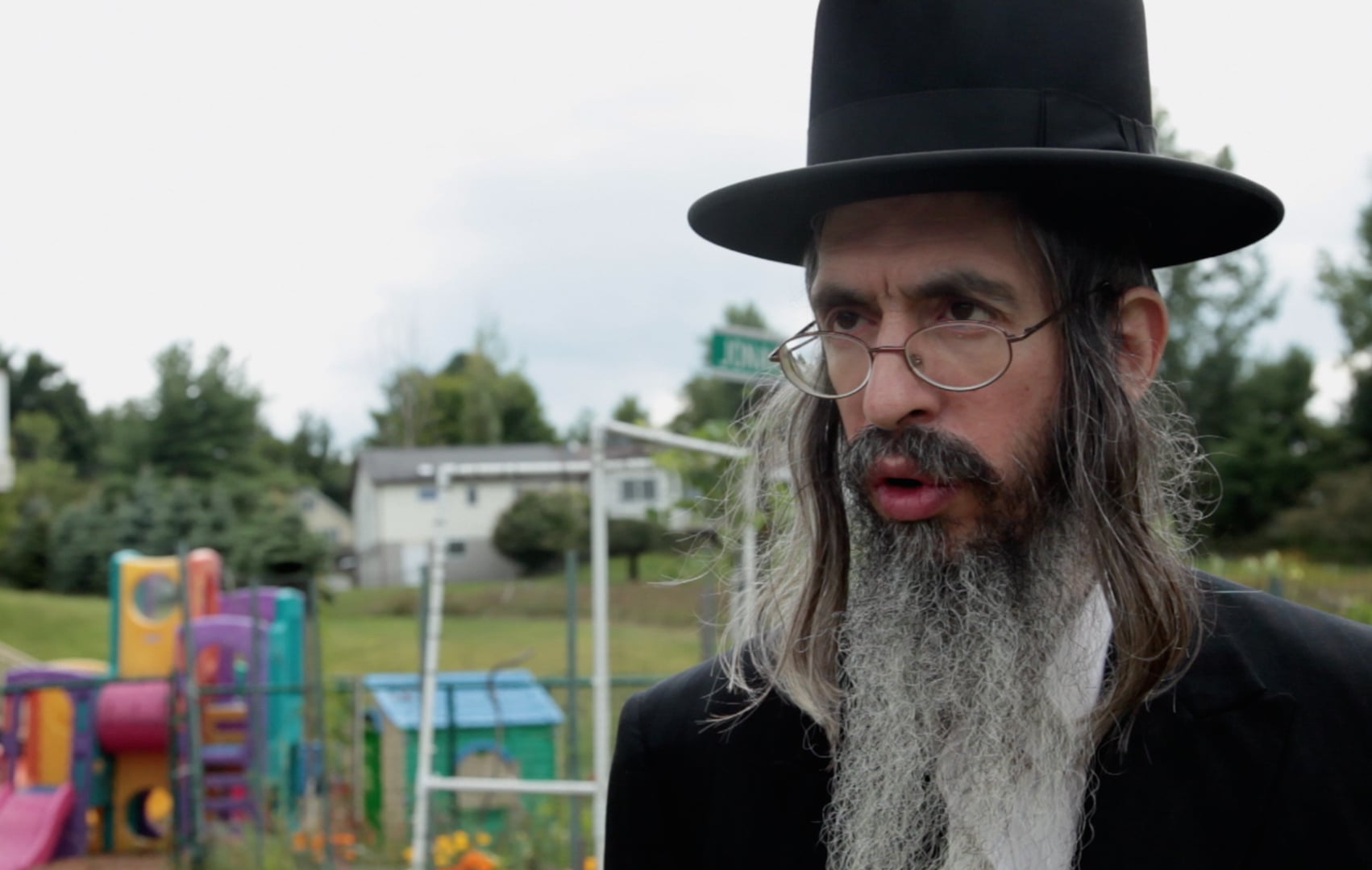 A Visual Tour of Kiryas Joel: Dissident Speaks Out (Part 2/2) on Vimeo